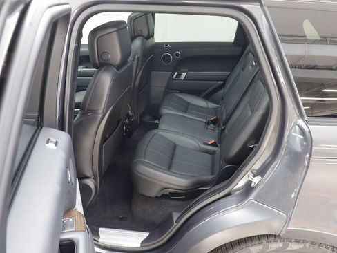 Used 2019 Land Rover Range Rover Sport HSE image 16