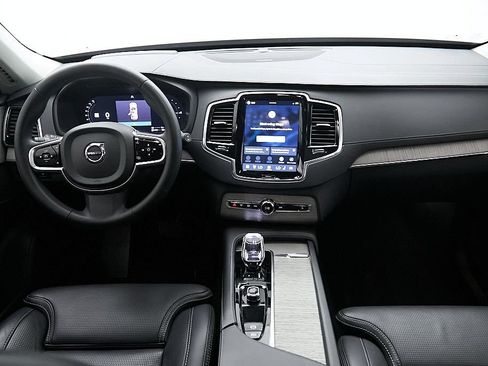 Certified 2023 Volvo XC90 T8 Ultimate w/ Protection Package Premier AWD/4WD image 28