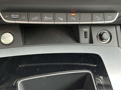 Used 2021 Audi Q5 e Prestige image 12
