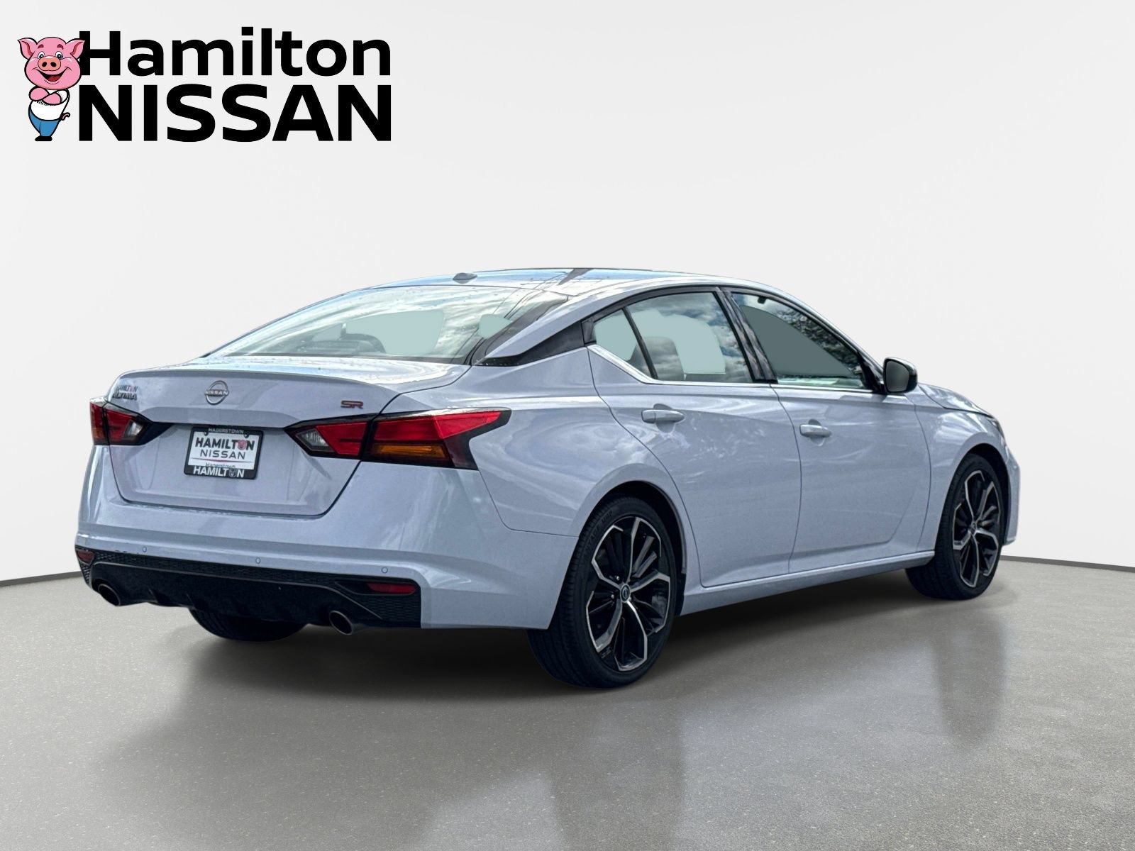 Used 2024 Nissan Altima 2.5 SR FWD image 2