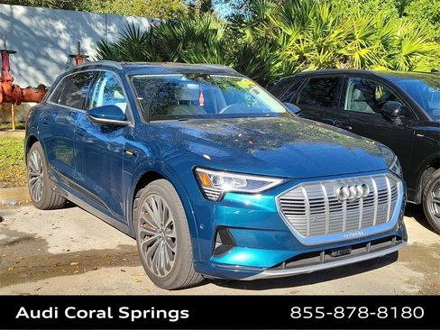 Used 2019 Audi e-tron Prestige w/ Prestige Package image 10