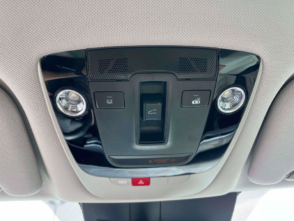 Used 2026 Kia Sorento SX FWD image 25