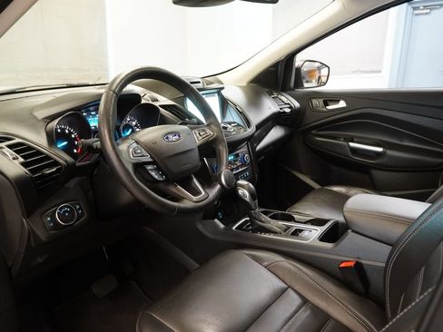 Used 2018 Ford Escape Titanium w/ Ford Safe & Smart Package AWD/4WD image 7