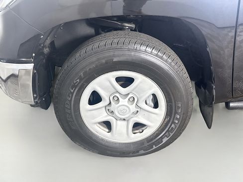 Used 2020 Toyota Tundra SR5 w/ SR5 Upgrade Package RWD image 37