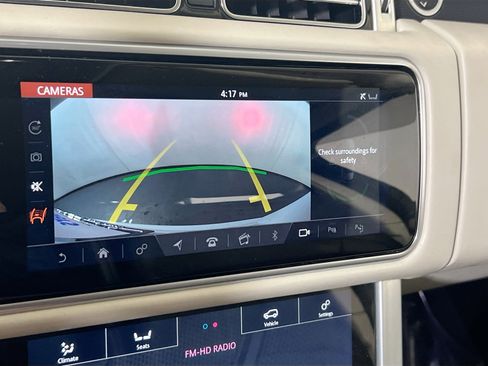 Used 2020 Land Rover Range Rover HSE image 13