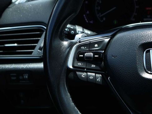 Used 2018 Honda Accord Sport image 22