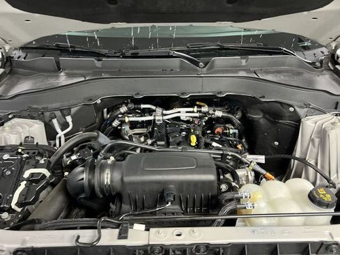 Used 2022 Ford Explorer XLT w/ Equipment Group 202A image 29