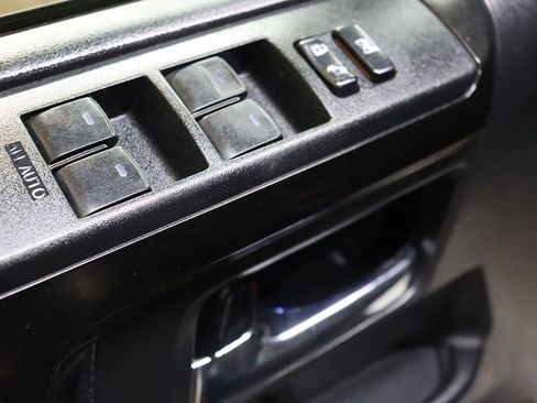 Used 2019 Toyota 4Runner Limited AWD/4WD image 29