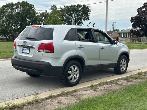Used 2013 Kia Sorento LX FWD image 8
