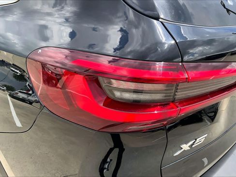 Used 2023 BMW X5 xDrive40i w/ Premium Package AWD/4WD image 28