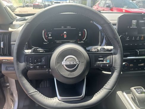 Used 2024 Nissan Pathfinder Platinum w/ Cargo Package FWD image 28