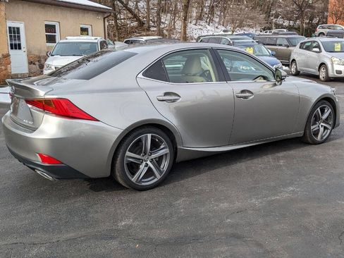 Used 2018 Lexus IS 300 AWD w/ Comfort Package image 9