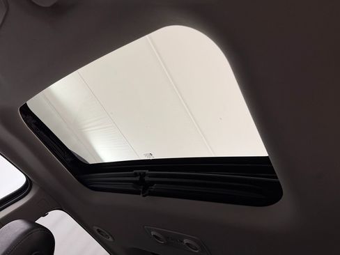 Used 2017 GMC Acadia Limited SLT image 8