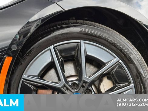 Used 2024 BMW i4 xDrive40i image 11