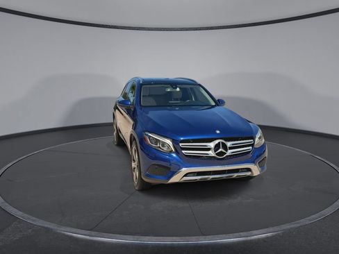 Used 2017 Mercedes-Benz GLC 300 image 3