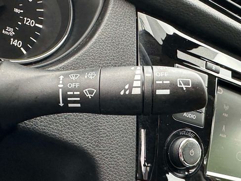 Used 2020 Nissan Rogue Sport S FWD image 15
