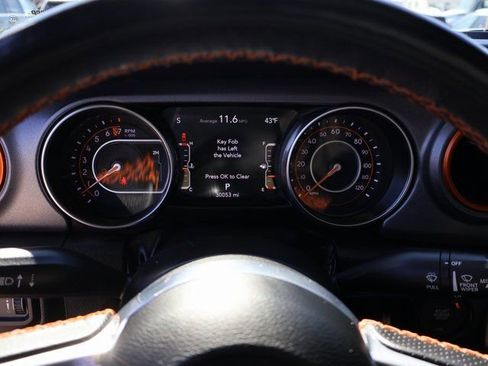 Used 2023 Jeep Gladiator Mojave w/ Cold Weather Group image 35