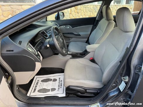 Used 2013 Honda Civic LX image 3