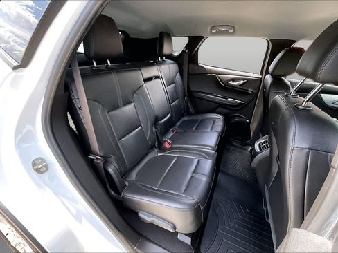 Used 2021 Chevrolet Blazer LT FWD image 20
