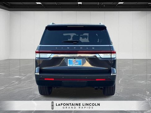Certified 2023 Lincoln Navigator Reserve AWD/4WD image 4