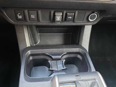 Used 2022 Toyota Tacoma SR5 w/ Technology Package RWD image 16