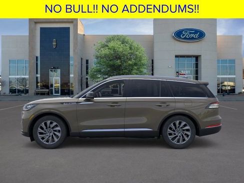 New 2026 Lincoln Aviator 2WD image 3