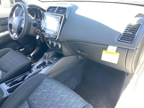 New 2026 Mitsubishi Outlander Sport LE AWD/4WD image 23