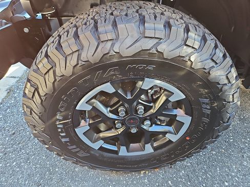 New 2026 Jeep Wrangler Unlimited Rubicon w/ Technology Group image 4