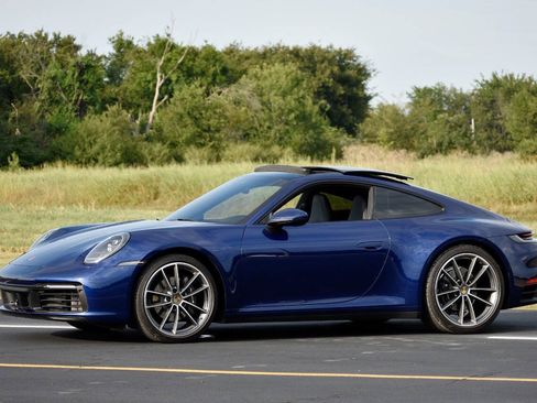 Used 2020 Porsche 911 Carrera image 3