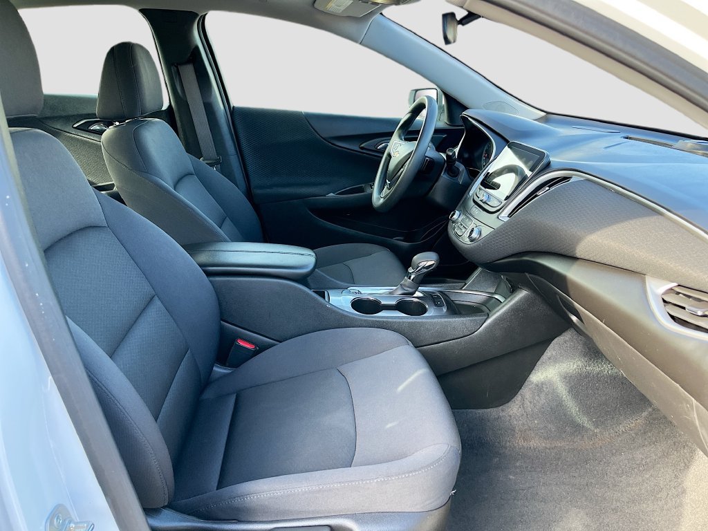 Used 2024 Chevrolet Malibu LT FWD image 28
