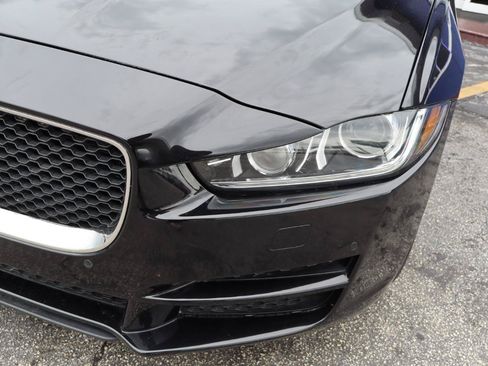 Used 2018 Jaguar XE Prestige RWD image 37