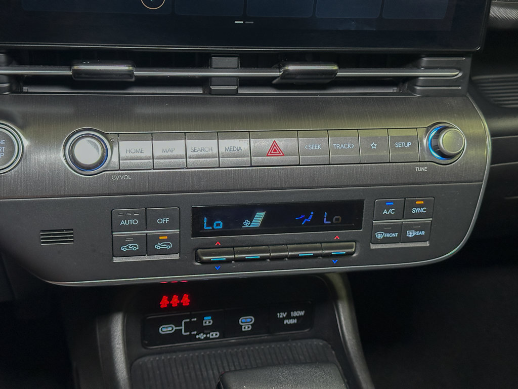 Used 2024 Hyundai Kona SEL AWD/4WD image 28