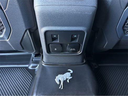 Used 2022 Ford Bronco Everglades image 24