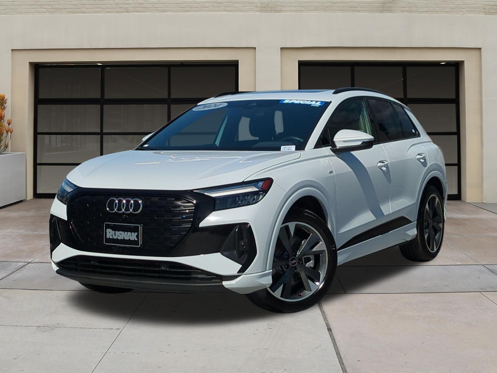 Used 2024 Audi Q4 e-tron Premium AWD/4WD image 3
