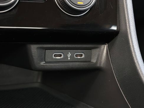 Used 2024 Volkswagen Jetta SE FWD image 23