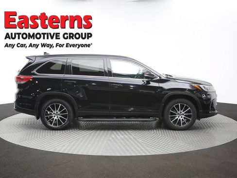 Used 2018 Toyota Highlander SE AWD/4WD image 46