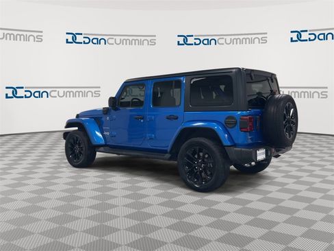 Used 2021 Jeep Wrangler Unlimited Sahara w/ Cold Weather Group image 6