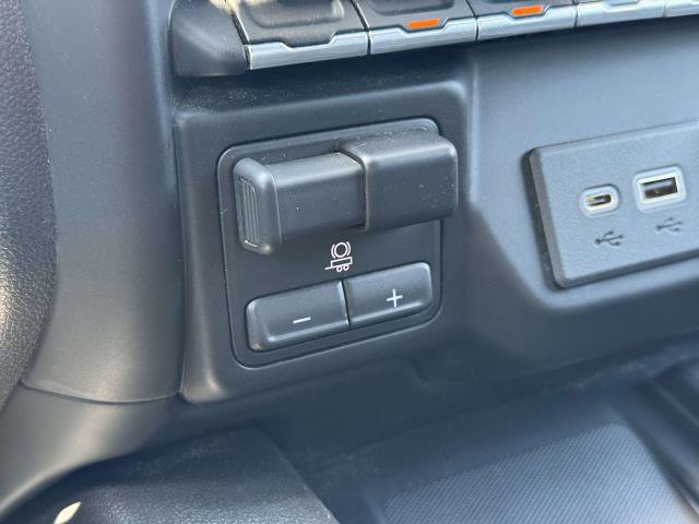 Used 2021 Chevrolet Silverado 1500 LTZ AWD/4WD image 29