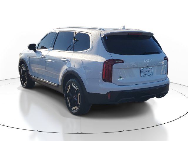 Certified 2024 Kia Telluride S w/ S Sunroof Package AWD/4WD image 3