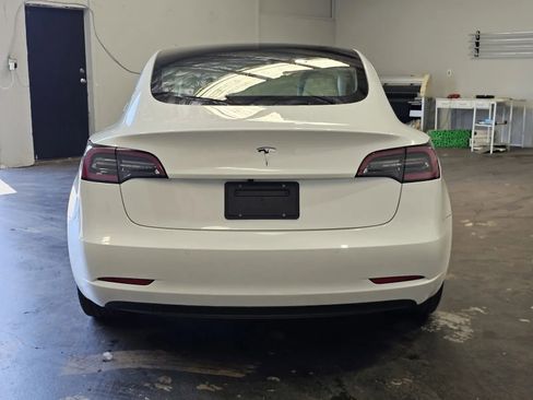 Used 2022 Tesla Model 3 RWD image 3