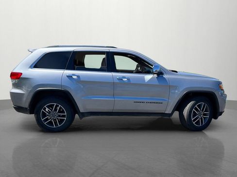 Used 2019 Jeep Grand Cherokee Limited AWD/4WD image 2