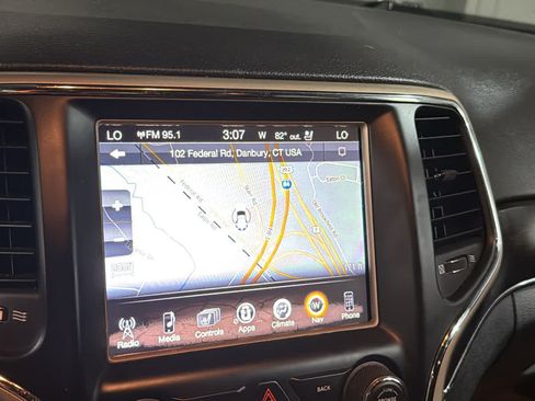 Used 2014 Jeep Grand Cherokee Limited w/ Luxury Group II AWD/4WD image 15