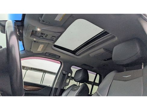 Used 2019 Cadillac Escalade Luxury image 16