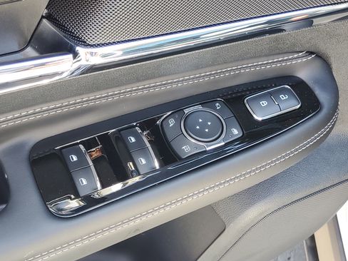 New 2025 Lincoln Corsair Reserve w/ Equipment Group 202A image 11