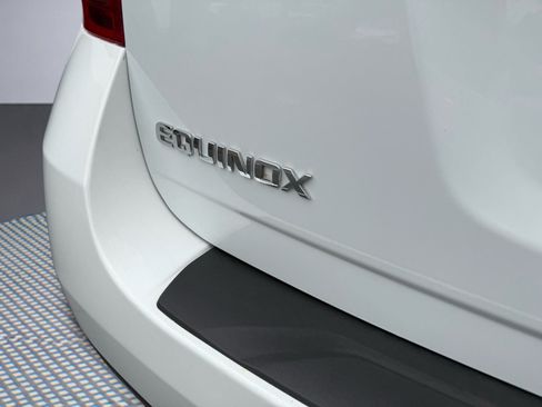 Used 2017 Chevrolet Equinox LS FWD image 5