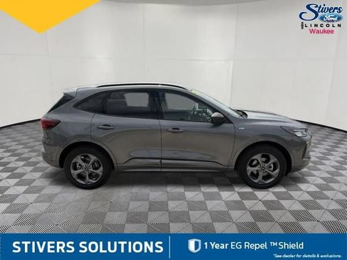 Certified 2024 Ford Escape ST-Line AWD/4WD image 5
