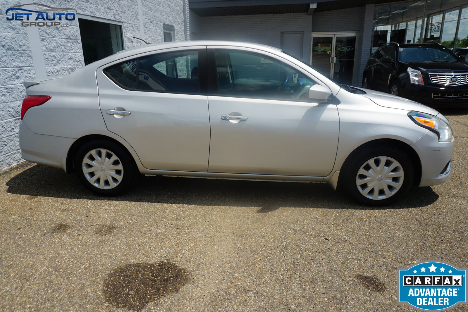 Used 2016 Nissan Versa SV w/ Fog Lights Package FWD image 6