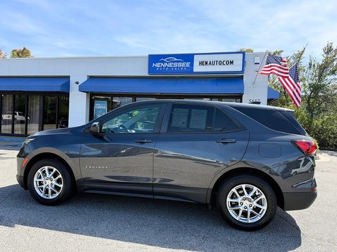 Used 2022 Chevrolet Equinox LS image 27