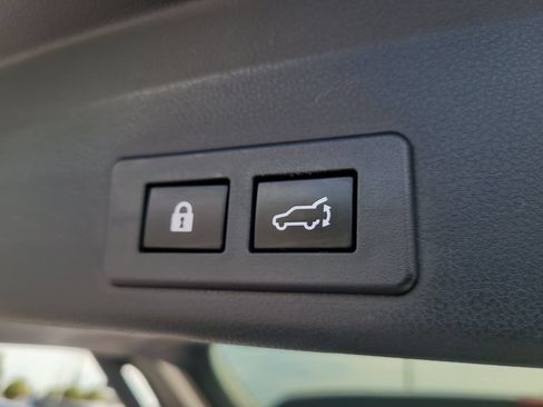 Used 2020 Subaru Ascent Limited w/ Technology Package AWD/4WD image 11
