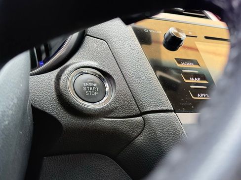 Used 2017 Subaru Outback 2.5i Limited AWD/4WD image 12